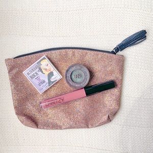 MAKEUP SAMPLE BUNDLE!!